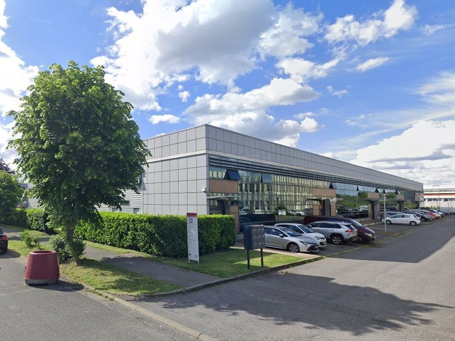 Location entrepôts 898 m² non divisibles