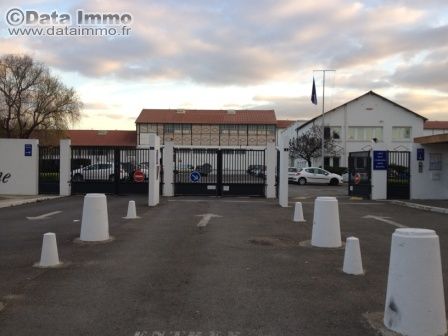 Location entrepôts 1440 m² non divisibles