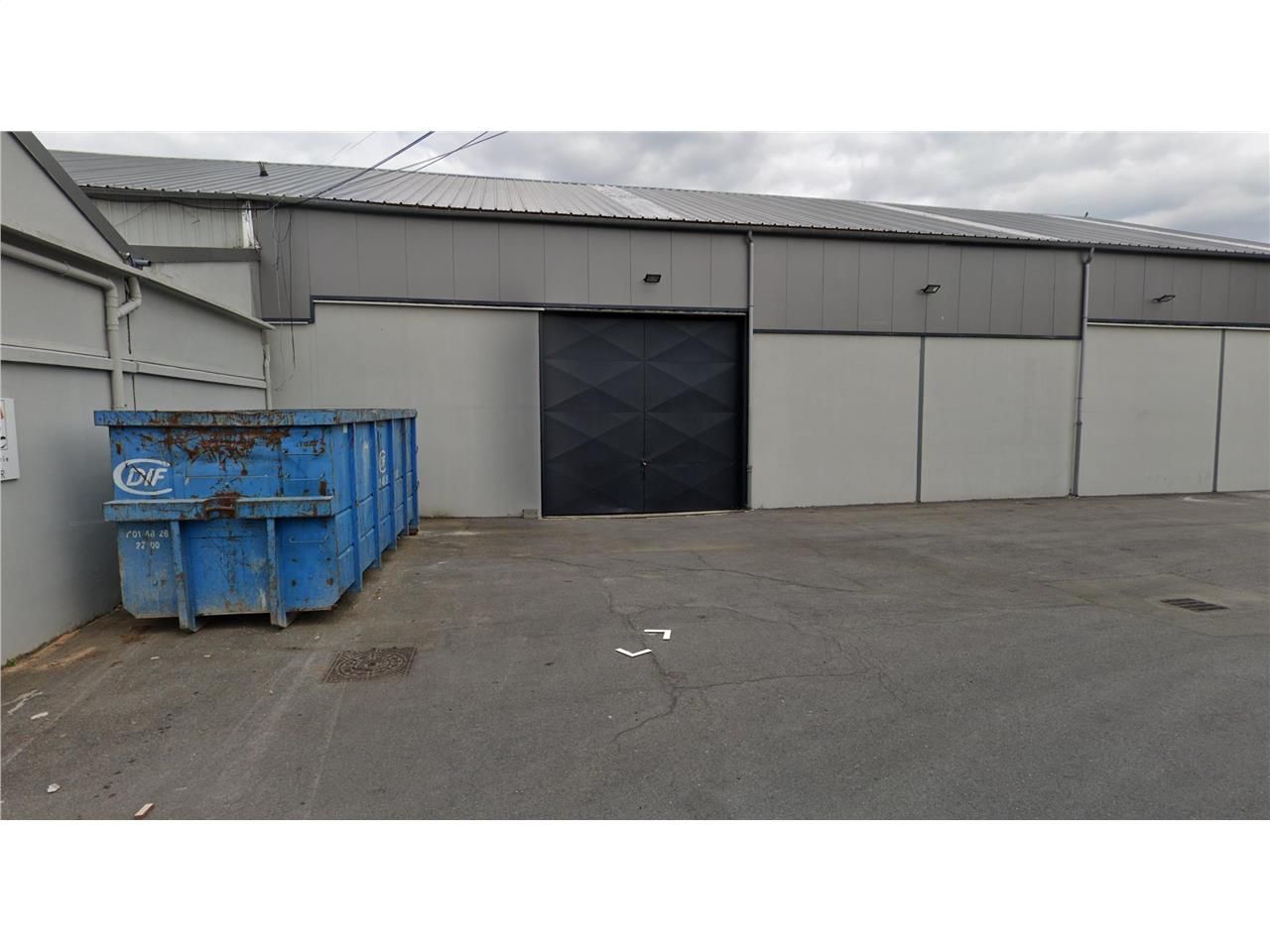 Location entrepôts 1752 m² non divisibles