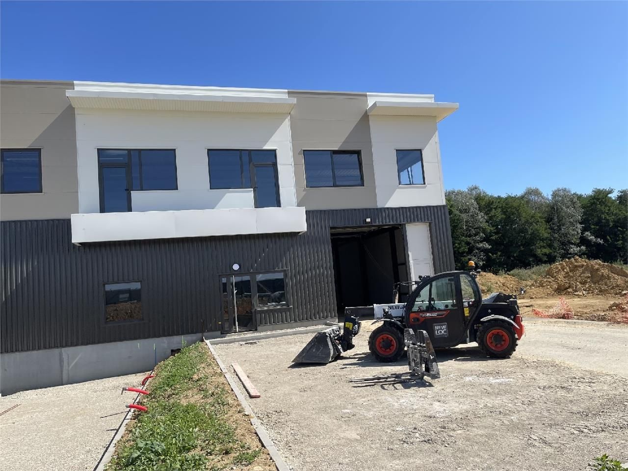 Vente entrepôts 921 m² non divisibles