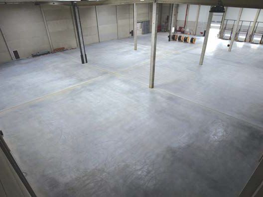 Location entrepôts 10967 m² non divisibles