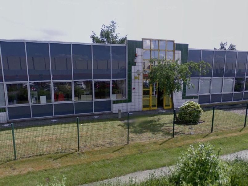 Location entrepôts 970 m² non divisibles
