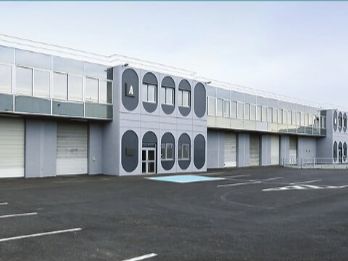 Location entrepôts 1571 m² non divisibles
