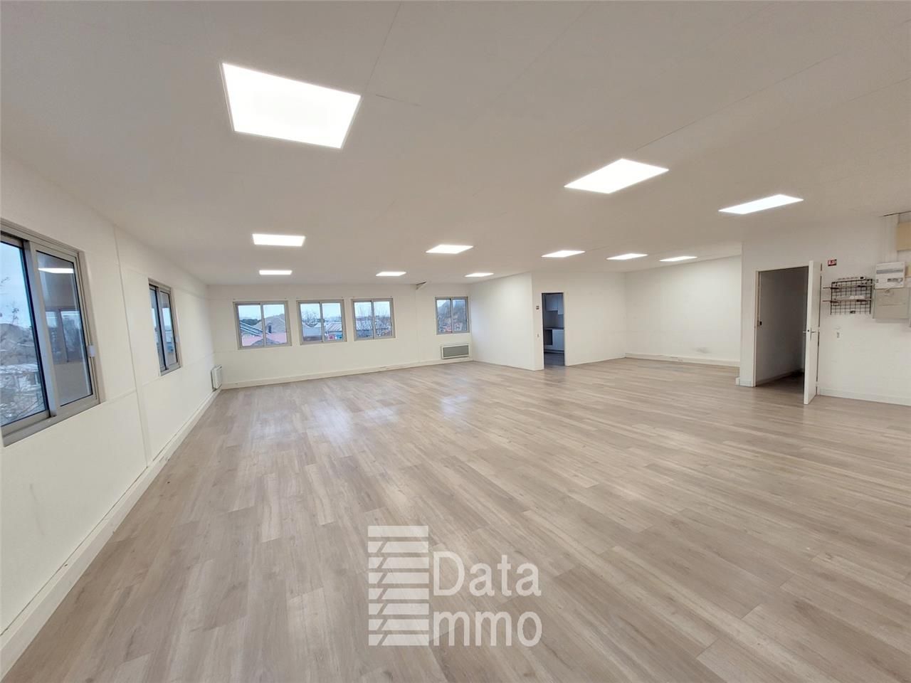 Location bureaux 784 m² non divisibles