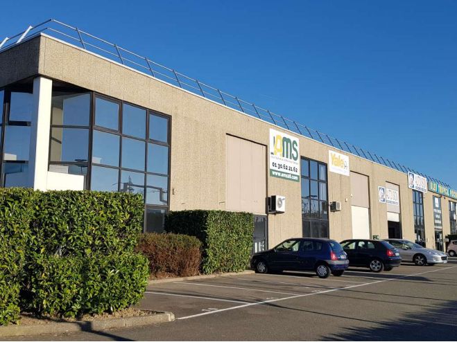Location entrepôts 1314 m² non divisibles