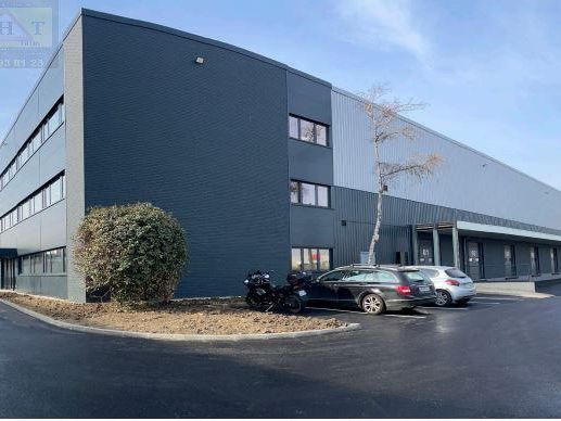 Location entrepôts 6715 m² non divisibles