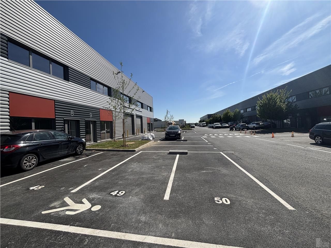 Location entrepôts 720 m² non divisibles