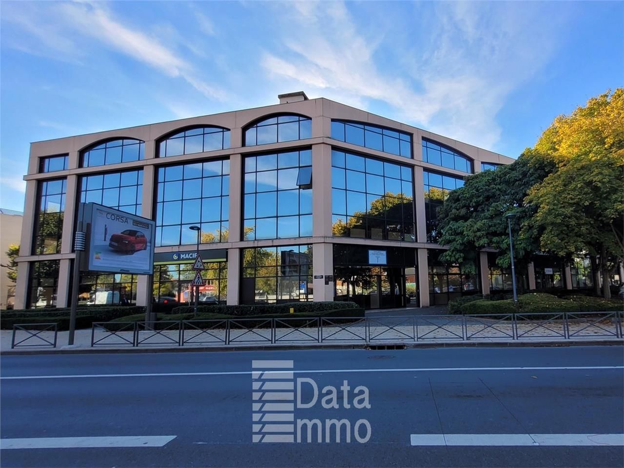 Location bureaux 337 m² non divisibles