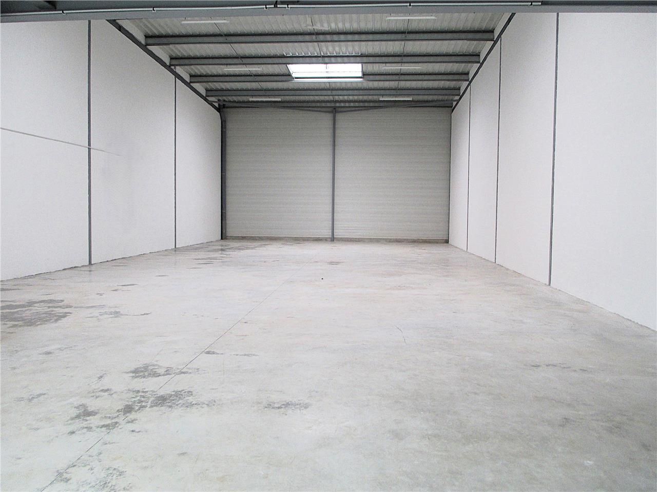 Vente entrepôts 628 m² non divisibles
