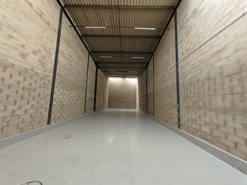 Location entrepôts 1199 m² non divisibles