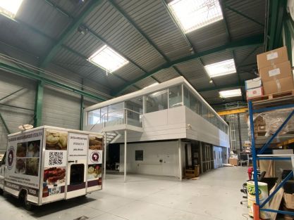 Vente entrepôts 2000 m² non divisibles