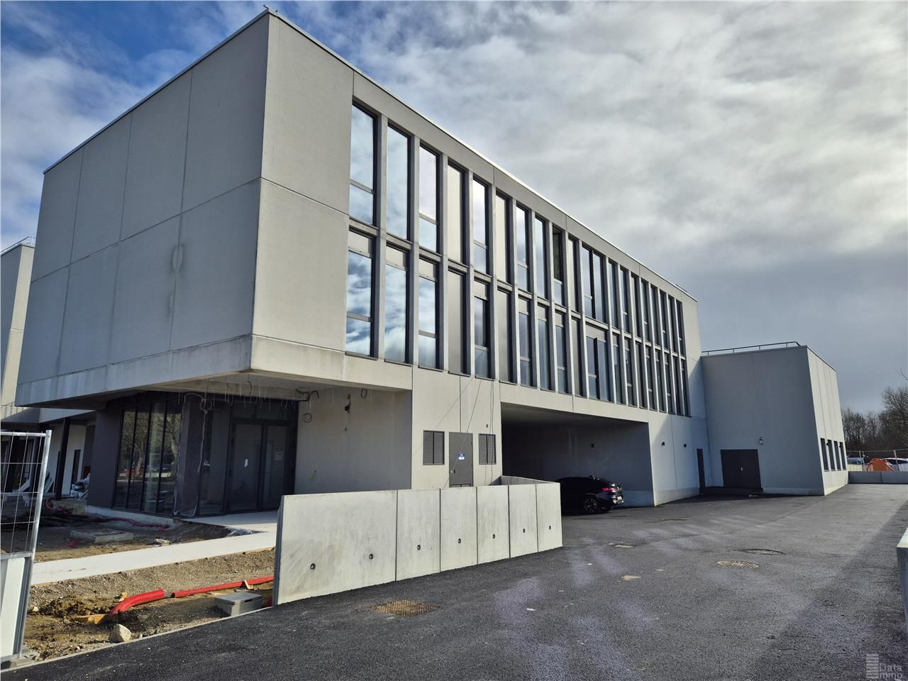 Location bureaux 1281 m² non divisibles