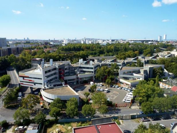 Location entrepôts 661 m² non divisibles