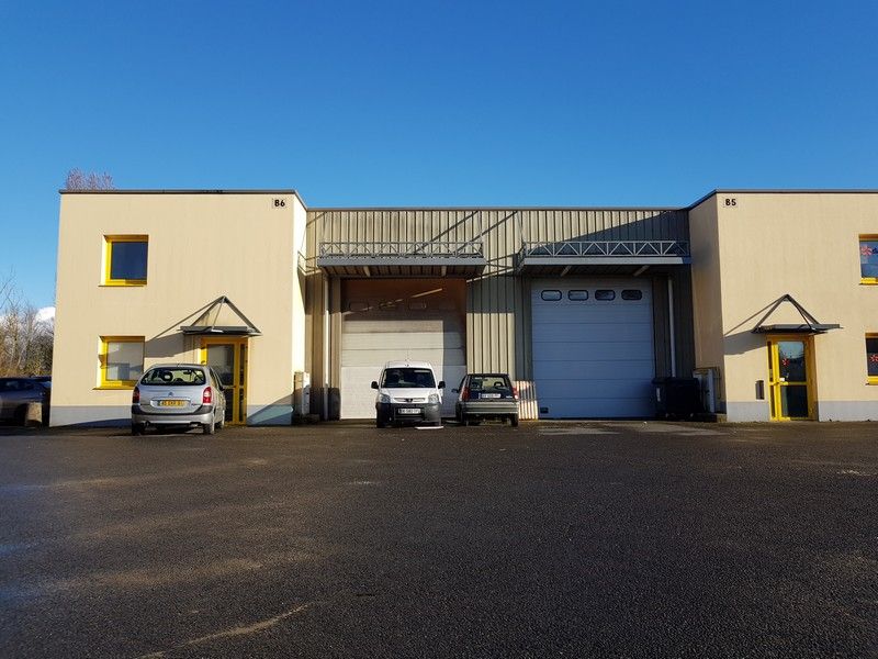 Location entrepôts 639 m² non divisibles