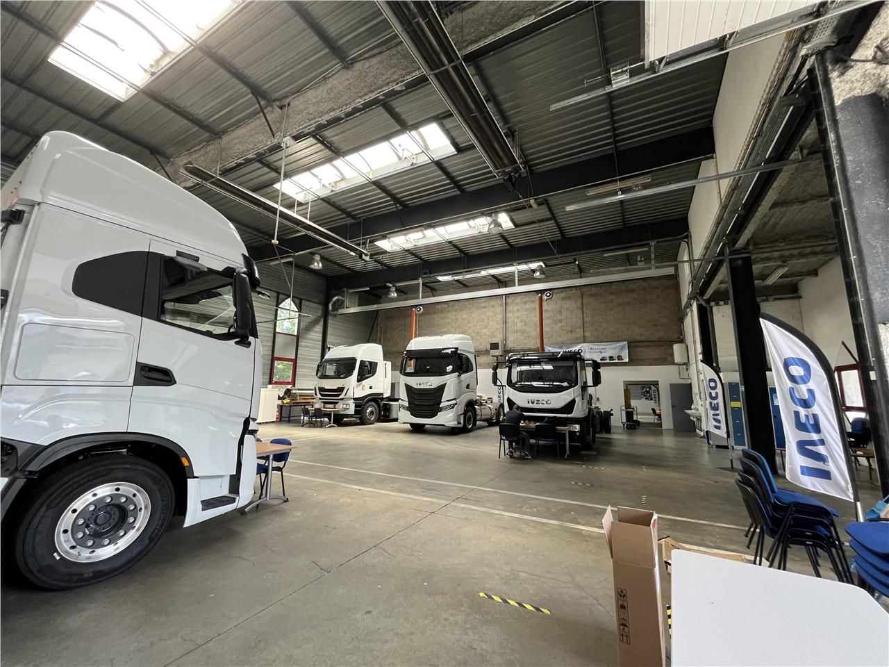 Location entrepôts 1146 m² non divisibles