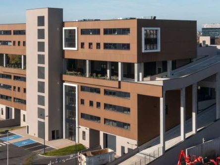 Location entrepôts 1387 m² non divisibles