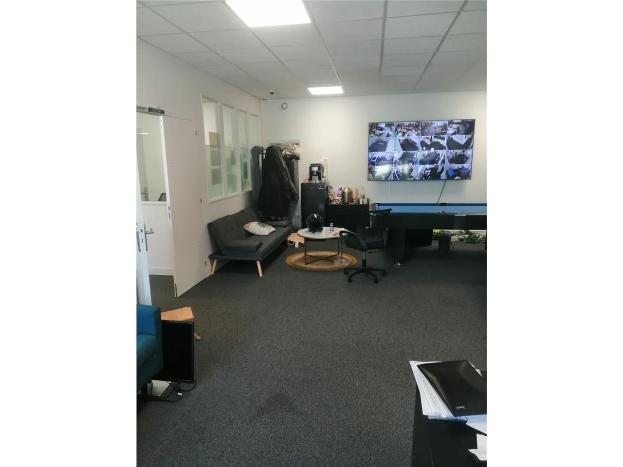 Location entrepôts 1420 m² non divisibles