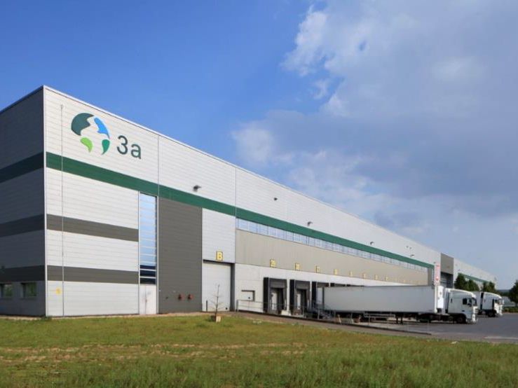 Location entrepôts 42467 m² non divisibles