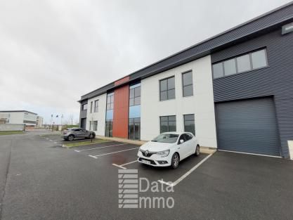 Vente entrepôts 1105 m² non divisibles