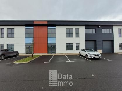 Vente entrepôts 1105 m² non divisibles