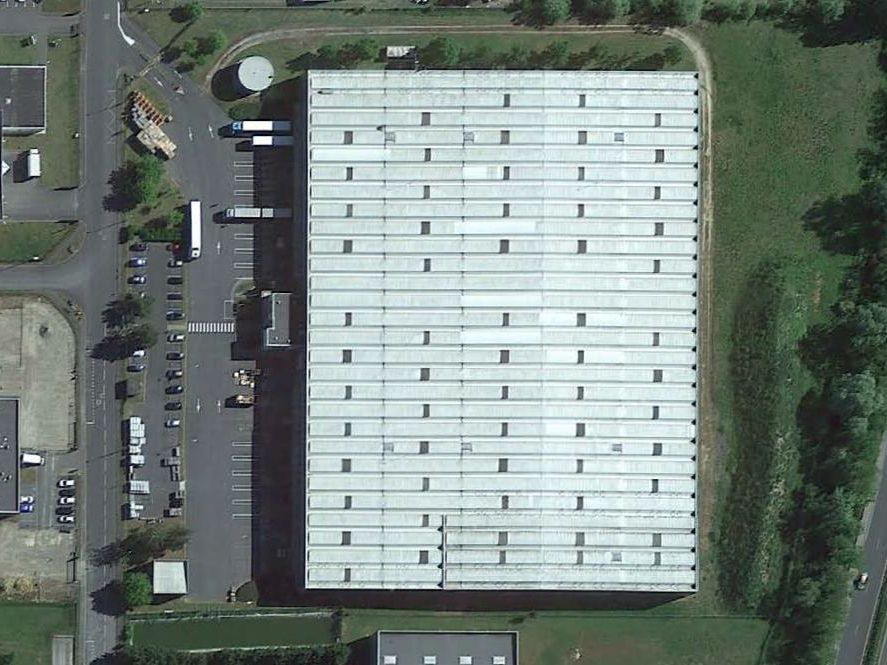 Location entrepôts 17627 m² non divisibles