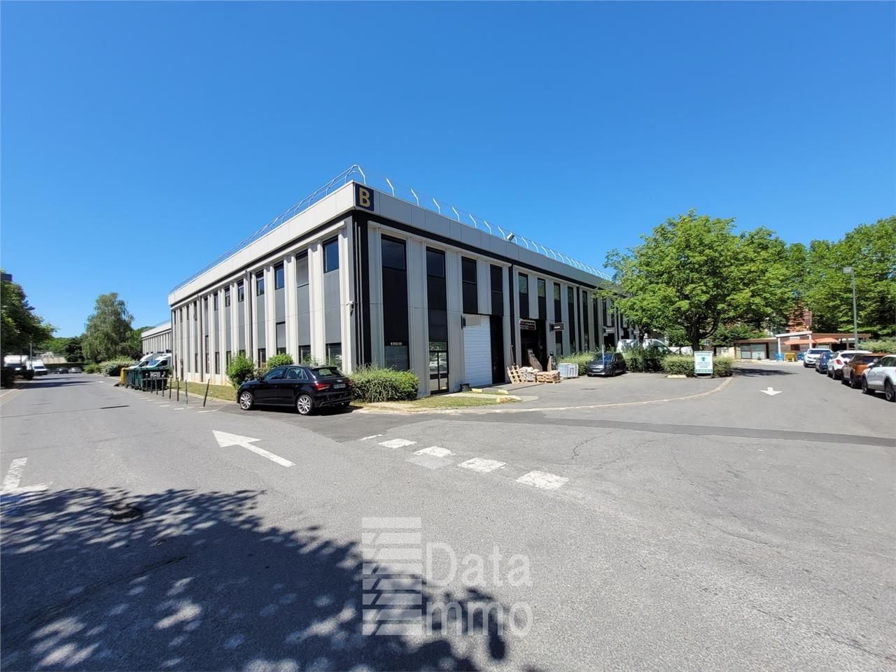 Location entrepôts 410 m² non divisibles