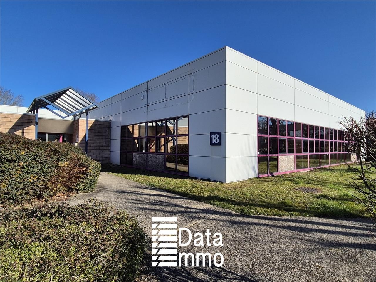 Location entrepôts 509 m² non divisibles