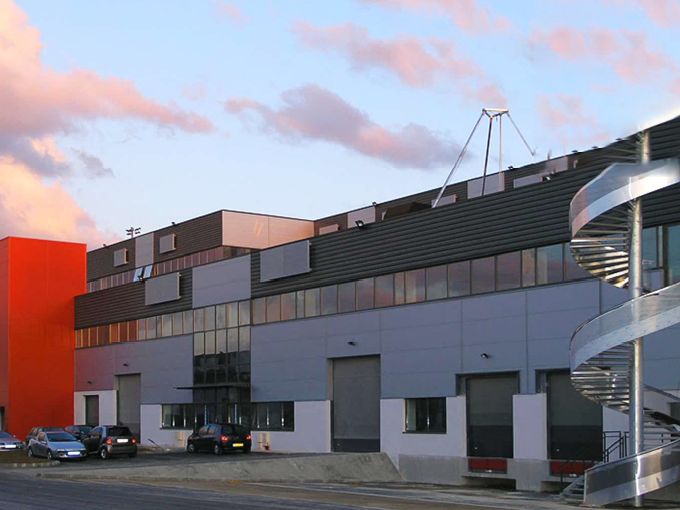 Location entrepôts 1472 m² non divisibles