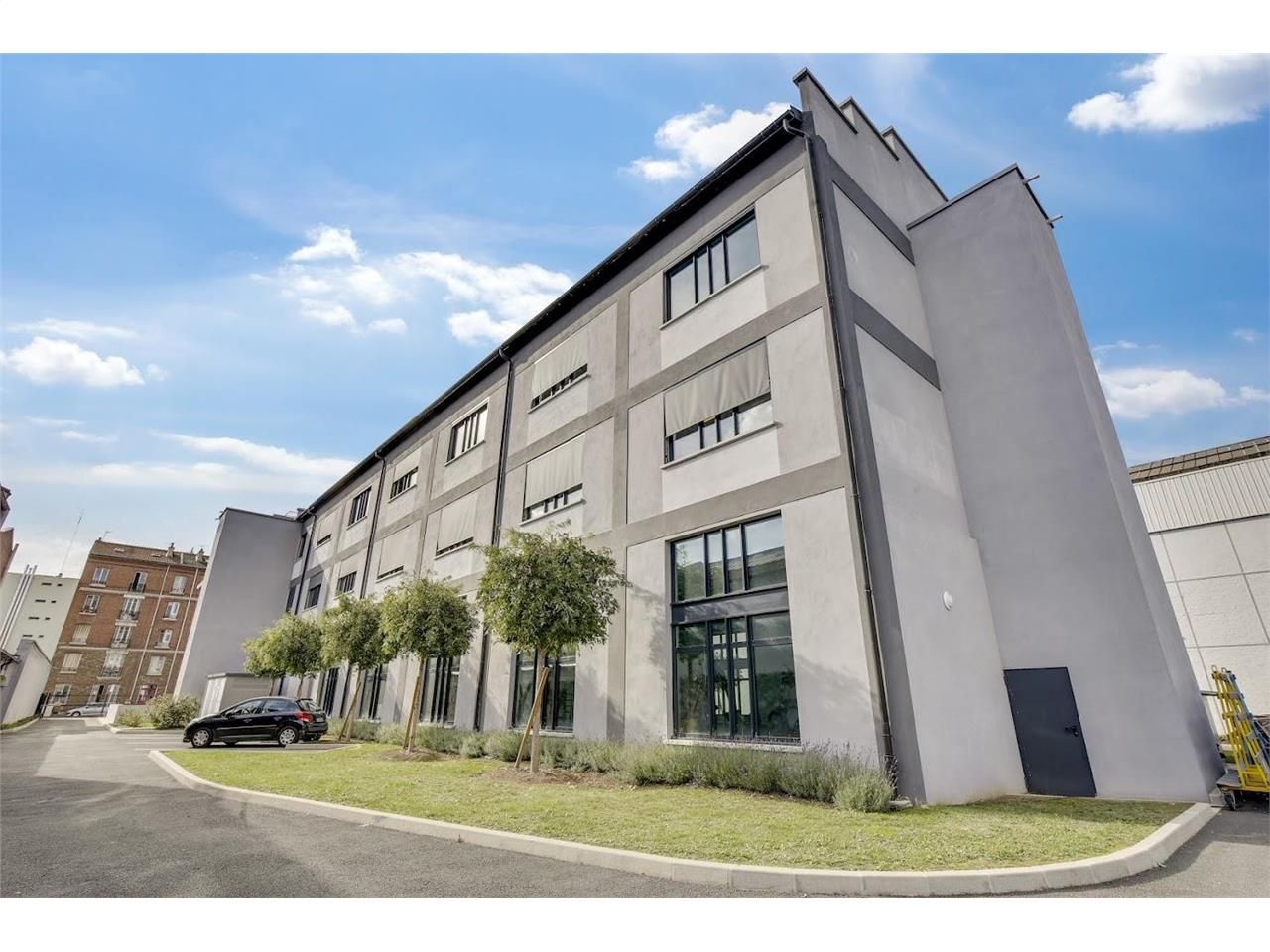 Location entrepôts 3292 m² non divisibles