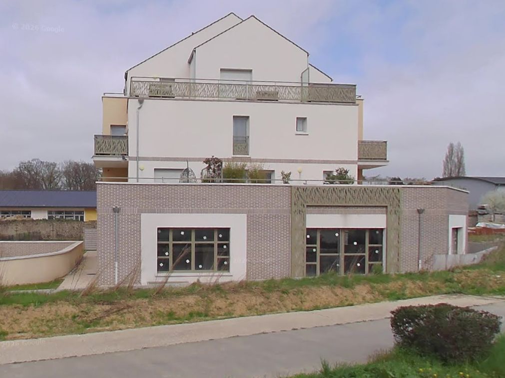 Location local commercial 308 m² non divisibles