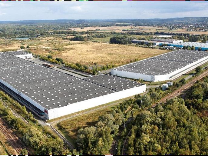 Location entrepôts 10043 m² non divisibles