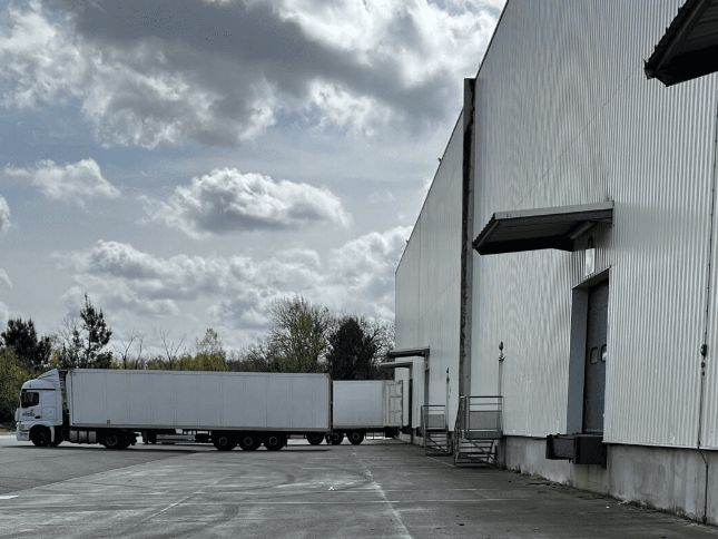 Location entrepôts 4016 m² non divisibles