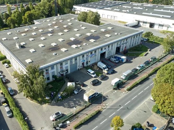 Location entrepôts 1057 m² non divisibles