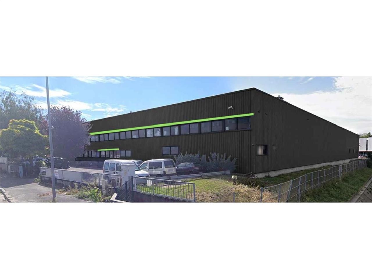 Location entrepôts 4827 m² non divisibles