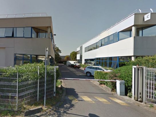 Location entrepôts 1395 m² non divisibles