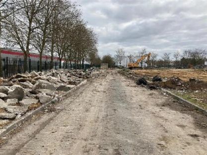 Location entrepôts 4107 m² non divisibles