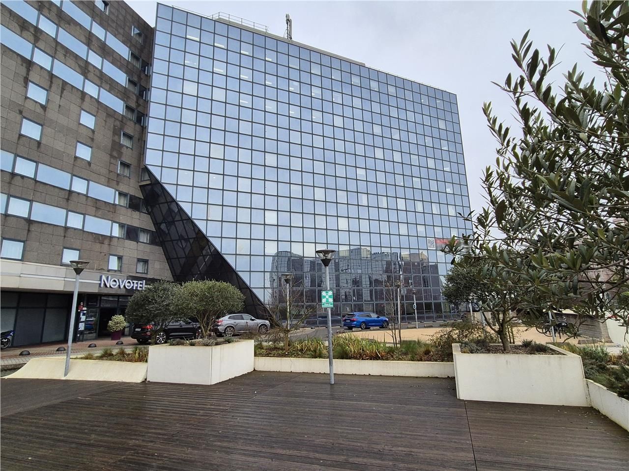 Location bureaux 898 m² non divisibles
