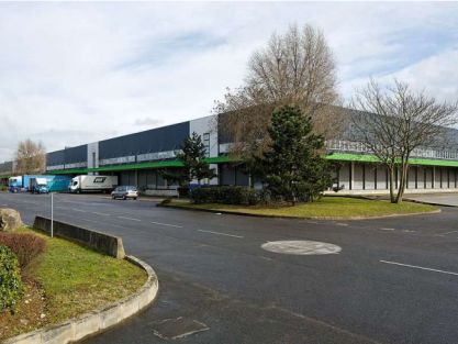 Location entrepôts 1159 m² non divisibles