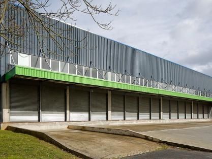 Location entrepôts 1159 m² non divisibles
