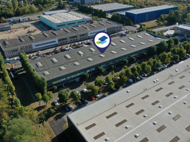 Location entrepôts 1243 m² non divisibles