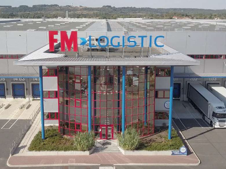 Location entrepôts 83622 m² non divisibles