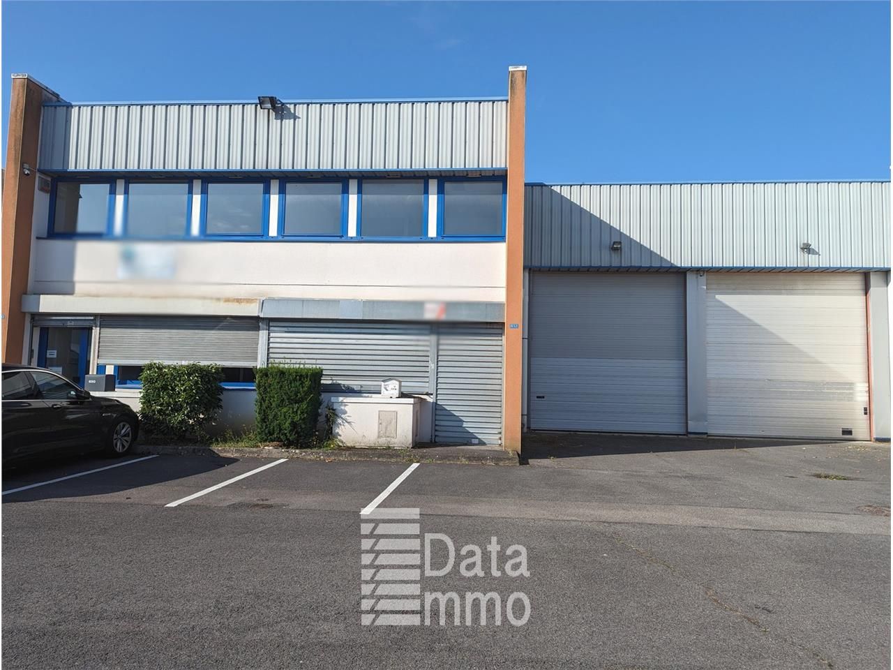 Location entrepôts 336 m² non divisibles