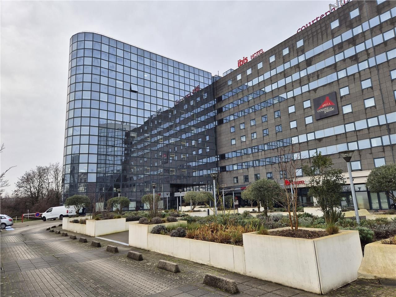 Location bureaux 1853 m² non divisibles