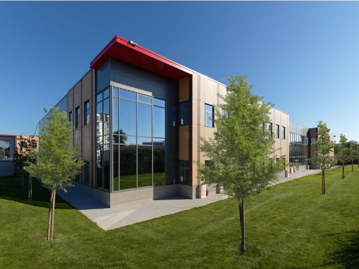 Location entrepôts 472 m² non divisibles