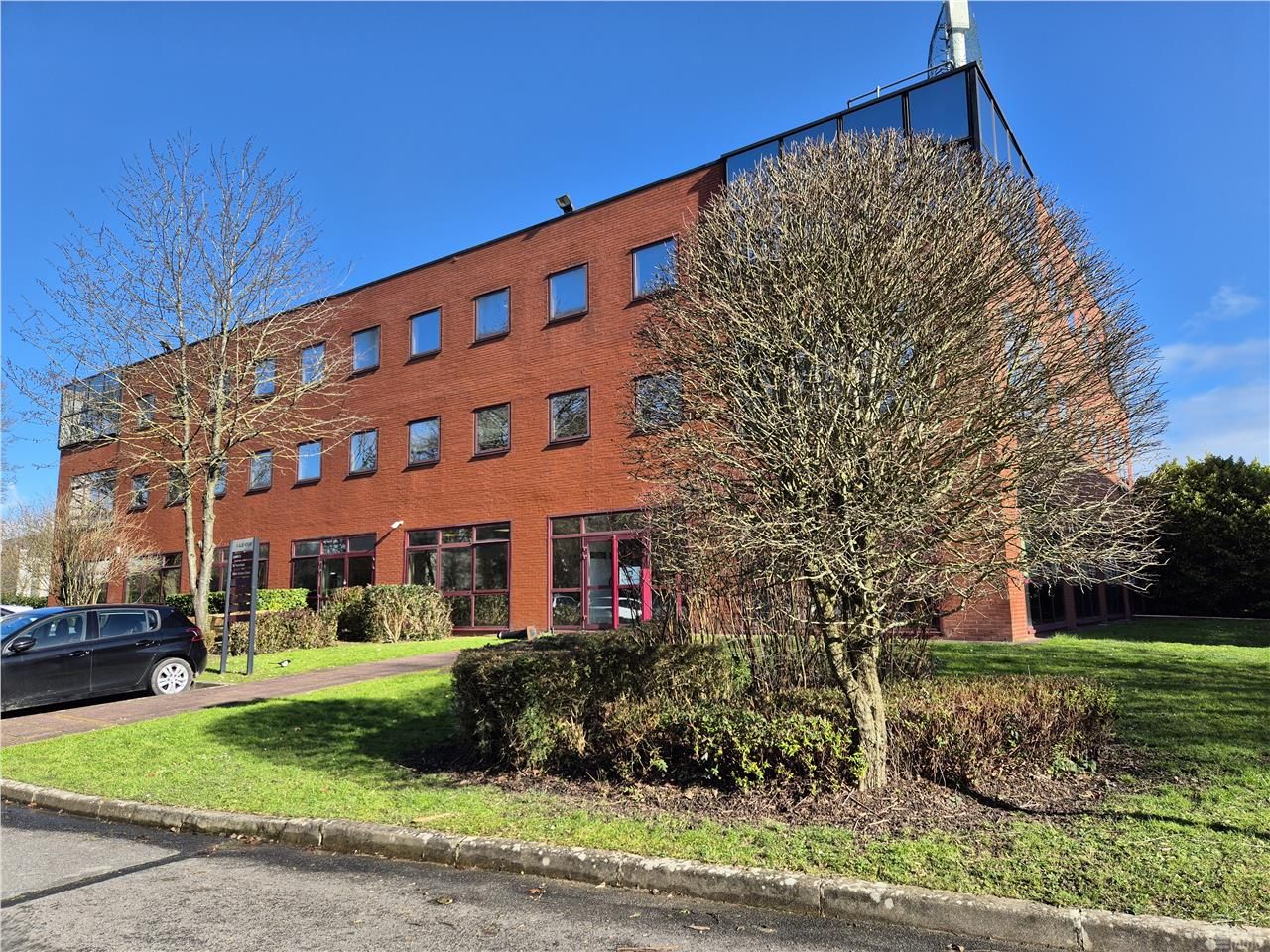 Location bureaux 911 m² non divisibles