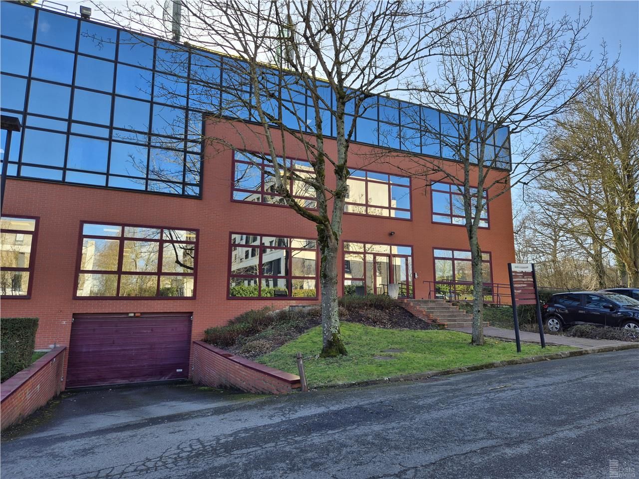 Location bureaux 911 m² non divisibles