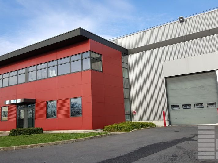 Location entrepôts 453 m² non divisibles