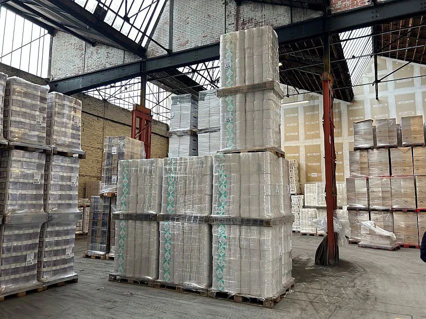 Location entrepôts 727 m² non divisibles