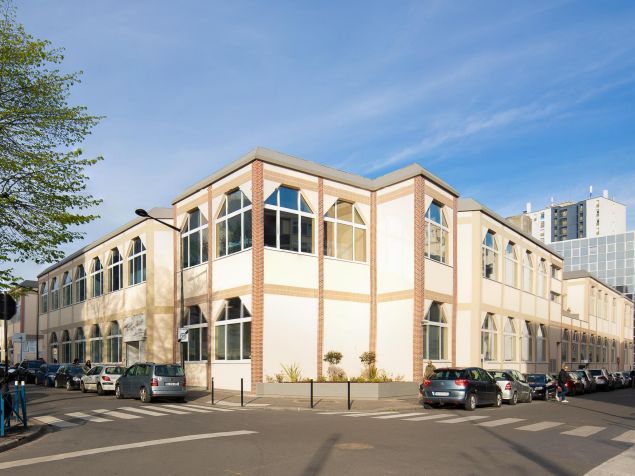 Location entrepôts 854 m² non divisibles