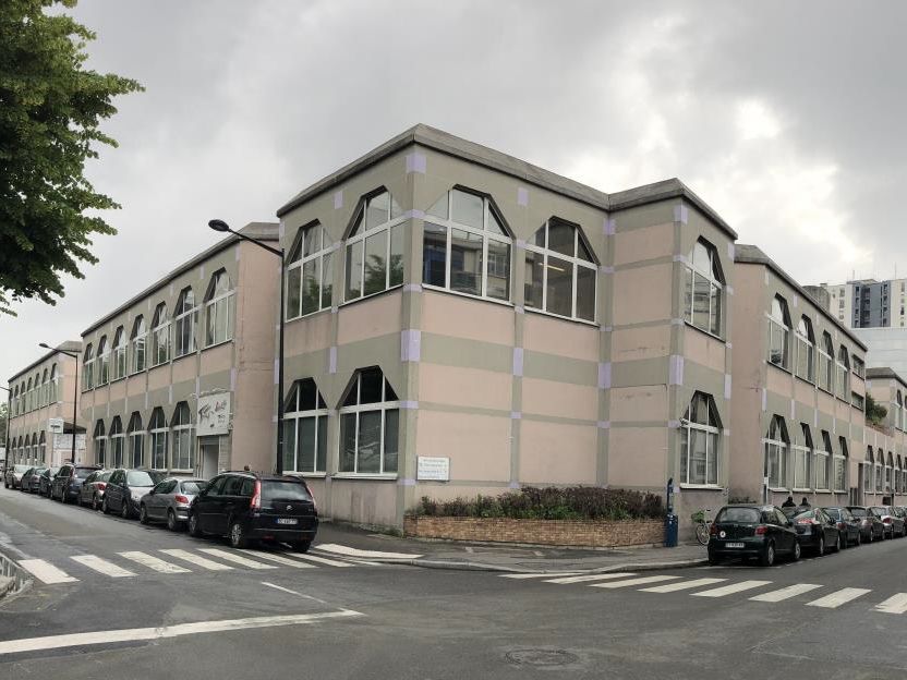 Location entrepôts 854 m² non divisibles